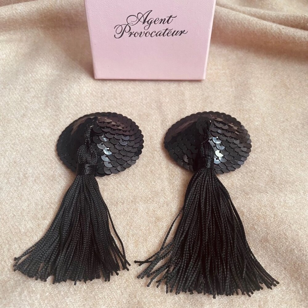 NWT AGENT PROVOCATEUR BLACK SEQUIN NIPPLE COVERS / PASTIES WITH BLACK TASSELS